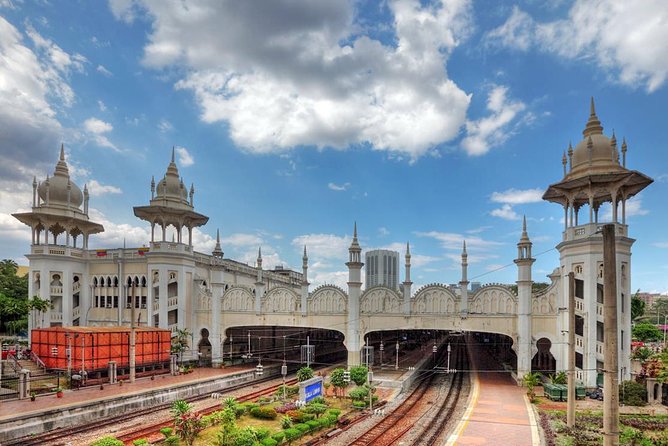 Kuala Lumpur Half-day City Tour - National Monument and Merdeka Square: independence and memory in the open air