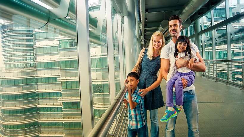 Kuala Lumpur: Half-Day Photo Tour with Petronas Twin Towers - National Monument and the WWII story you can photograph