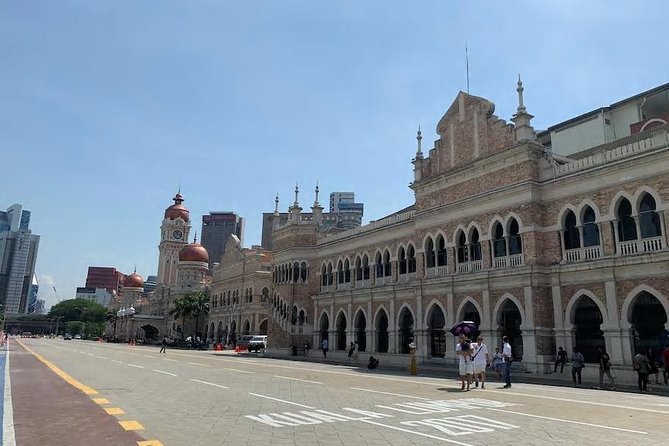 Kuala Lumpur InfoFun Walking Tour Experience - Walking Pace, Snacks, and How the Guide Keeps It Fun