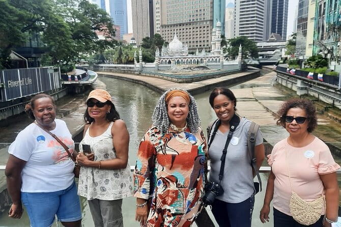 Kuala Lumpur International Airport Layover Tour - Petronas Twin Towers and KL Tower: skyline time with smart trade-offs