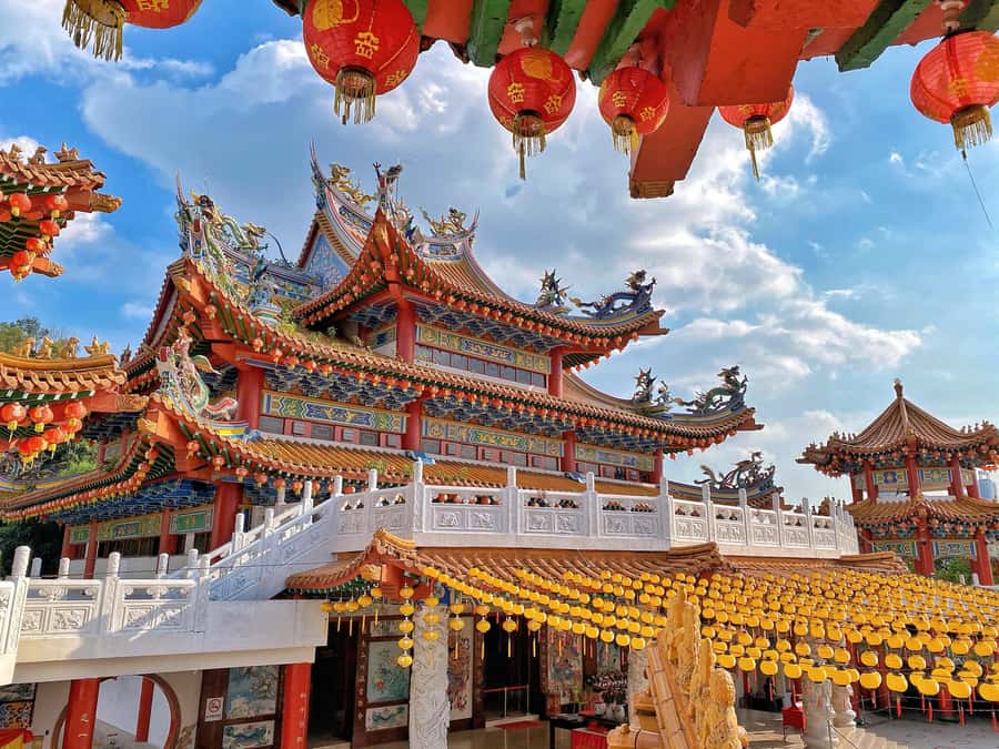 Kuala Lumpur: KL GRAND TOUR WITH 25 ATTRACTIONS (SIC) - Chinatown stops: Petaling Street, Central Market, and temple visits