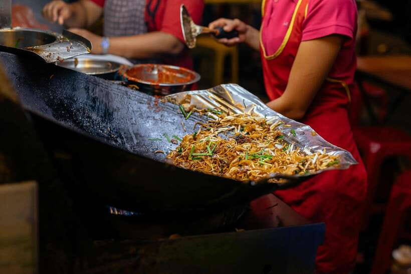 Kuala Lumpur: Local Street Food Night Tour - Mamak SK Corner and paper dosa: thin, flexible, fast