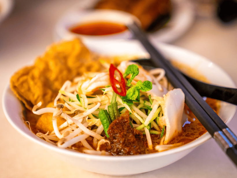 Kuala Lumpur: Malacca Day Trip with River Cruise and Lunch - Sin Hiap Hin: a simple shopping moment that can turn into souvenirs