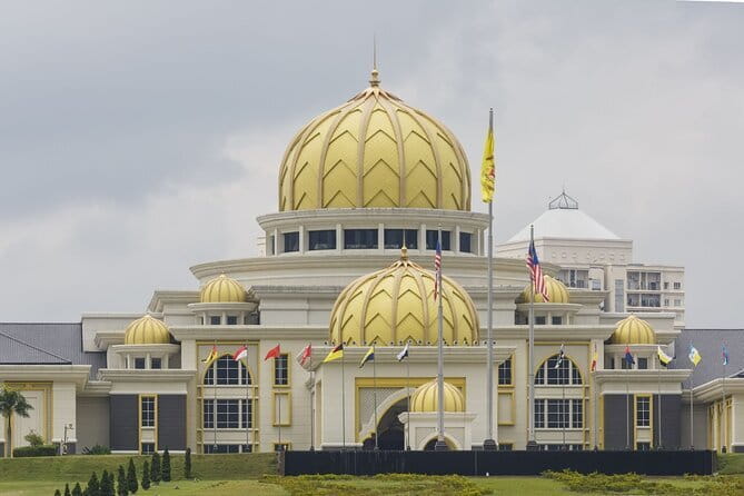 Kuala Lumpur Malacca River Cruise and Historical Tour with Lunch - St. Paul’s Hill and St. Paul’s Church: big views, big stairs