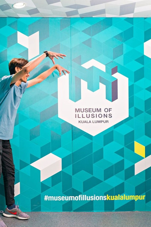 Kuala Lumpur: Museum Of Illusions Standard Admission Ticket - Vortex Tunnel and the Anti-Gravity Room: When Your Brain Argues with Physics