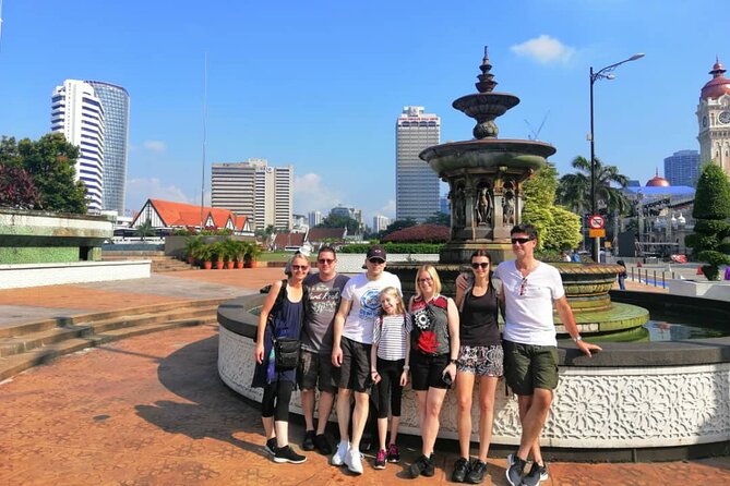 Kuala Lumpur Must-See Landmarks with Professional Tour Guide - Masjid Negara (National Mosque): modern design with meaning