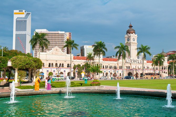 Kuala Lumpur Notable Landmarks & City Highlights Tour - National Mosque (Masjid Negara): Blue-Green Tile Beauty and Garden-Set Calm