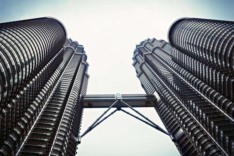 Kuala Lumpur Petronas Towers e-Tickets - Why this Petronas deck-and-SkyBridge combo is the KL must-do
