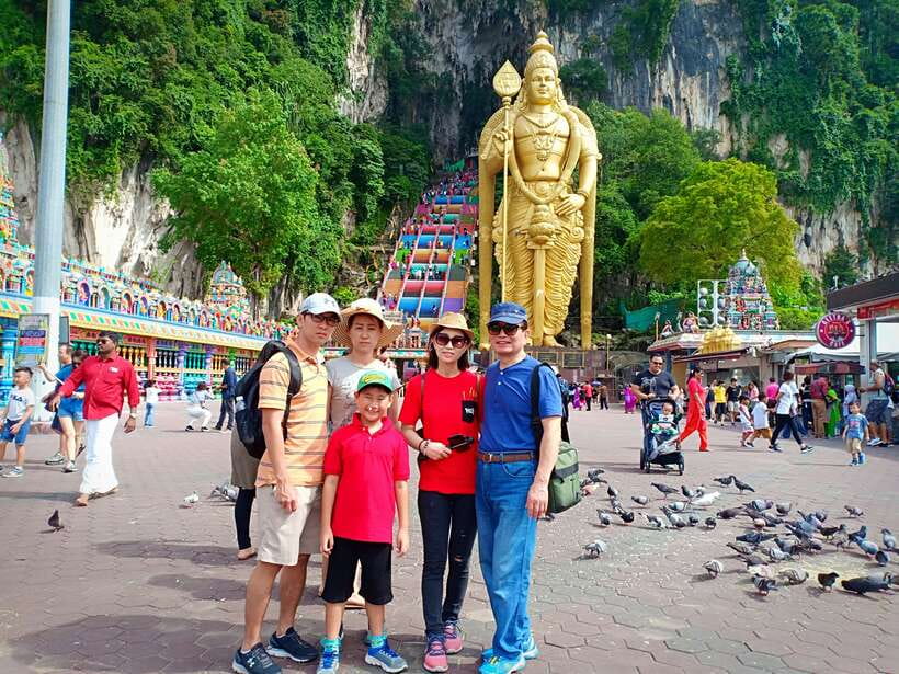 Kuala Lumpur: Private Batu Cave, National Mosque Tour, Lunch - Little India lunch: where the tour turns human and practical