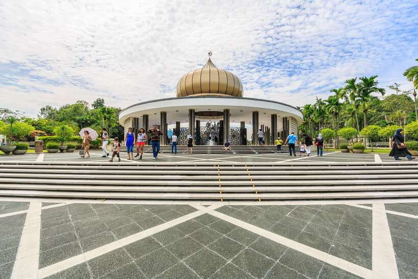 Kuala Lumpur: Private Full-Day 10 Wonders Tour - How this full-day “10 wonders” plan works (and what it costs you)