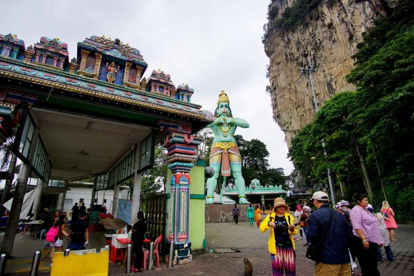 Kuala Lumpur: Private Full-Day 10 Wonders Tour - Istana Negara: royal architecture and the Klang River viewpoint