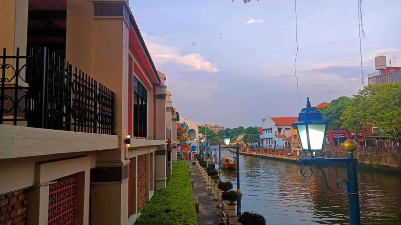 Kuala Lumpur: Private Malacca Night Tour w/Cruise & Trishaw - St. Paul’s Hill ruins: the best chance for big views