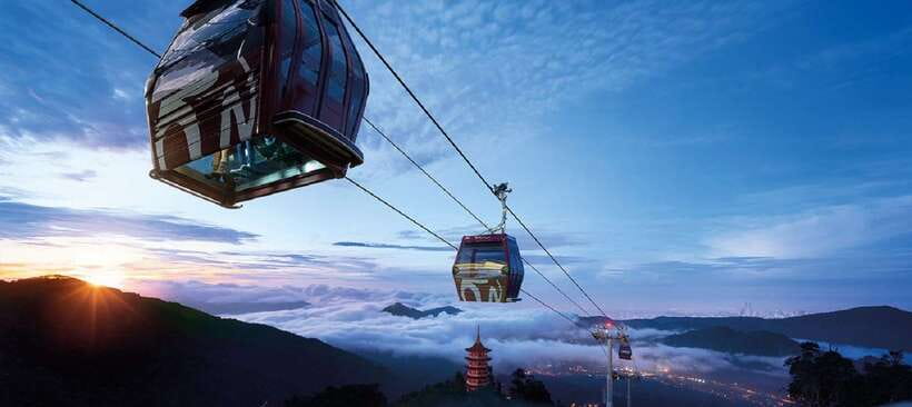 Kuala Lumpur: Private Tour to Genting Highland & Batu Caves - Batu Caves: Lord Murugah, limestone caves, and 272 steps of perspective
