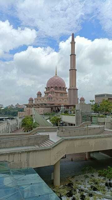 Kuala Lumpur: Putrajaya Tour with Hotel Pickup - Putra Mosque, Rose Granite Dome, and Photo Timing That Actually Matters