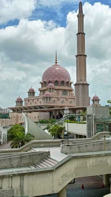 Kuala Lumpur: Putrajaya Tour with Hotel Pickup - Price and Value at Around $55 Per Person