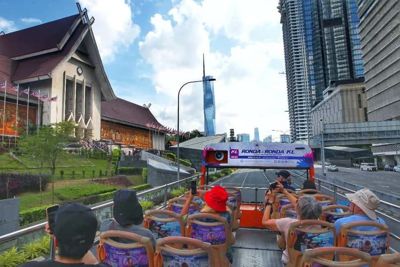 Kuala Lumpur: Ronda Hop-On Hop-Off City Sightseeing Bus Pass - Key things to know before you buy