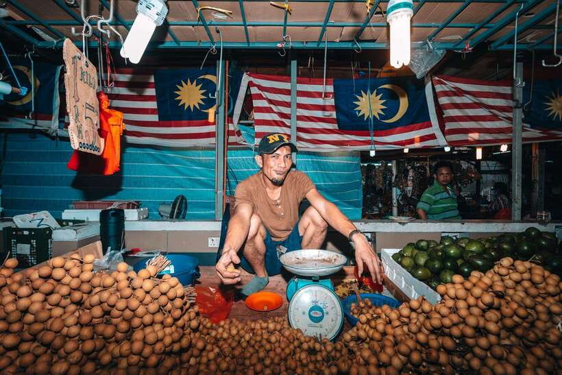 Kuala Lumpur: Sambal Street Food Tour with 15+ Tastings - Chow Kit Market Walk: Ingredients and Quick Culture Lessons