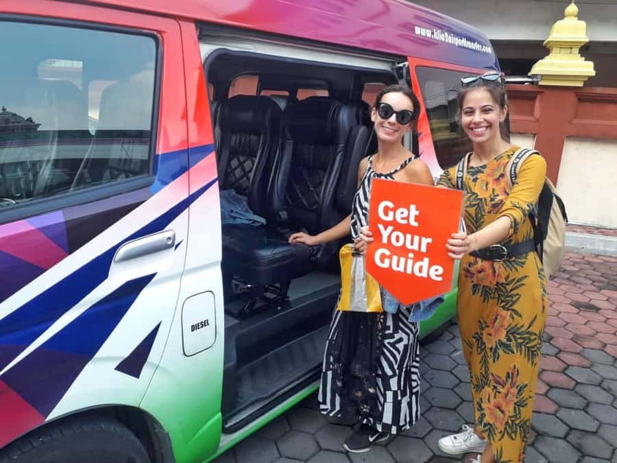 Kuala Lumpur: Sightseeing by Private Vehicle with Driver - Petronas Twin Towers and Central Market: a 4-hour winner
