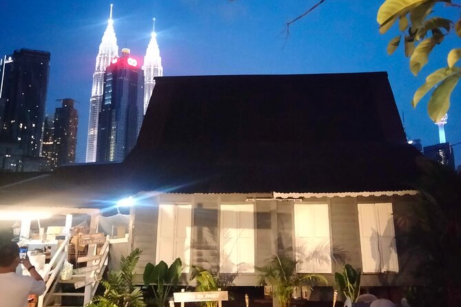 Kuala Lumpur Sunset Evening Cycling Tour - Merdeka Square and the Sultan Abdul Samad Building: significance in real time