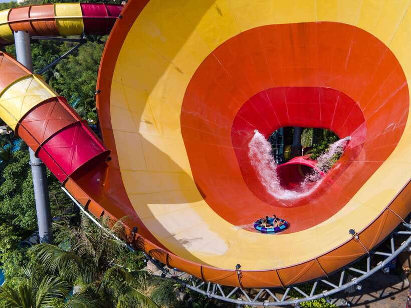 Kuala Lumpur: Sunway Lagoon Entry Ticket - Wildlife Park and Extreme Park: animals plus adrenaline, with one big reality check