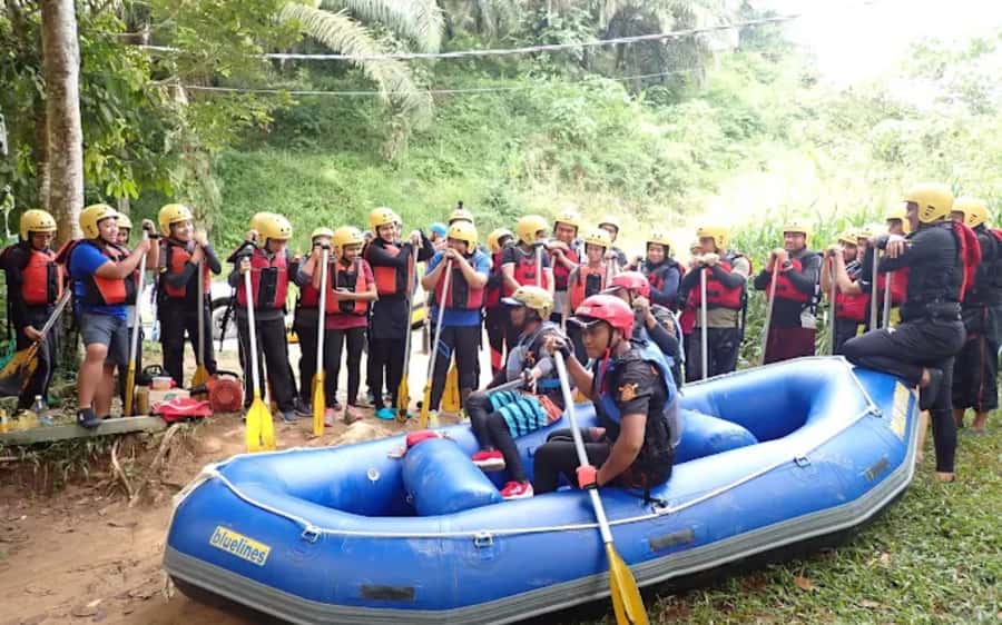 Kuala Lumpur: Taman Negara National Park Teras Waterfall - Orang Asli Village Visit: Culture, Foodways, and Photo Etiquette