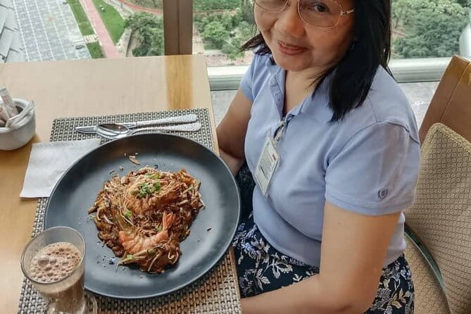 Petronas Twin Towers Special Entrance & Dining With Expert Guide - Why the 42nd-Floor Skybridge Feels Different Than a Regular View