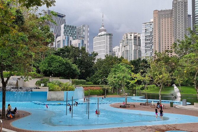 Port Klang Terminal To Kuala Lumpur City Tour with Lunch Sharing Basis SIC - Batu Caves temple visit: a highlight that’s easy to justify