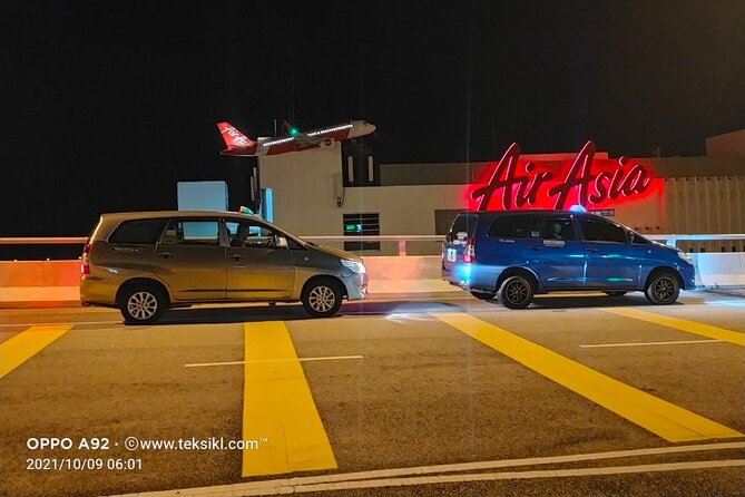 Private Airport Transfer - What you actually get: pickup offered, mobile ticket, private only