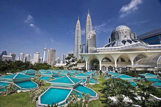 Private FullDay Tour includes Petronas Twin Towers & Batu Caves - Lake Gardens, Masjid Negara, National Monument, and Istana Negara: culture without a museum day