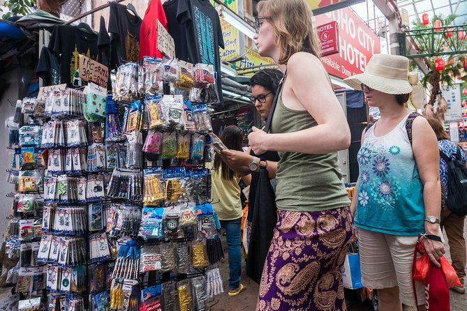 Private Kuala Lumpur Night Market And Food Tour - Stop 3: Central Market Kuala Lumpur for indoor browsing and practical shopping