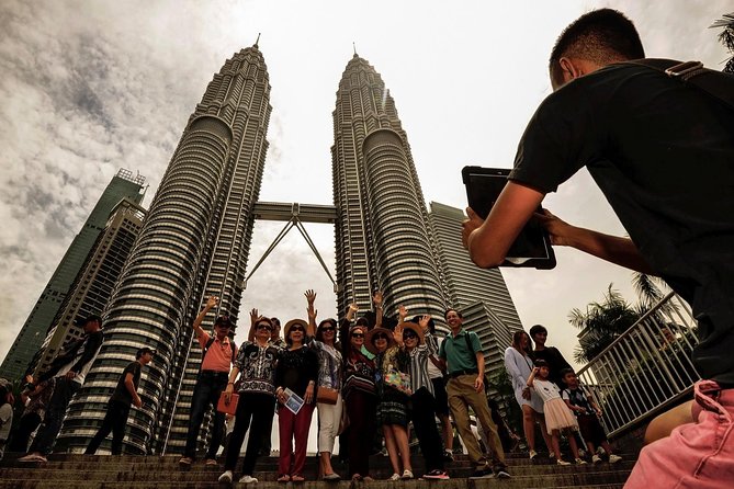 Private Kuala Lumpur Photographic Tour With Petronas Towers & Sky Box K.L Tower - Dataran Merdeka: Colonial Meets Modern in 20 Minutes