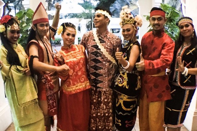 Private Night Tour: Petronas Twin Tower And Shopping - Dataran Merdeka at night: the colonial-meets-modern photo stop