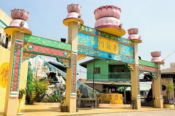 Private Tour: Crab Island Sightseeing Boat Ride and Seafood Lunch - Ferry to Pulau Ketam: The Stilt-House Approach