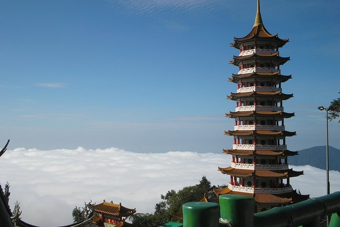 Private Tour with Local Host : Genting Highlands Day Tour enroute Batu Caves - Genting Highlands itself: cool air, resort energy, and what’s actually included