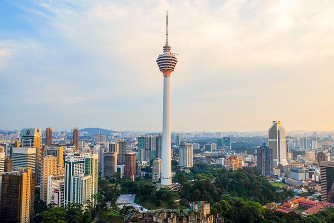 Putrajaya, Batu Caves And Kuala Lumpur Full-day City Tour - Dataran Merdeka and Sultan Abdul Samad: colonial charm with a real center