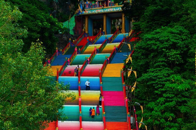 Putrajaya Tour From Kuala Lumpur Includes Batu Caves - Seri Wawasan Bridge: Putrajaya’s cable-bridge ship shape
