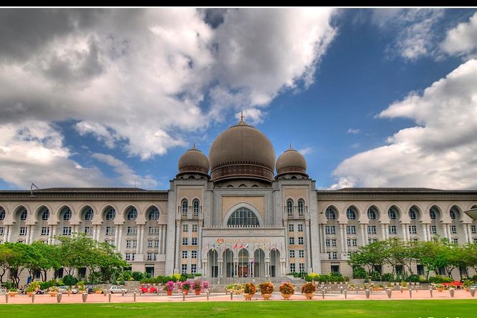 Putrajaya Tour with Traditional Boat Cruise & Pink Mosque (Private) - Price check: is $52 per person good value?