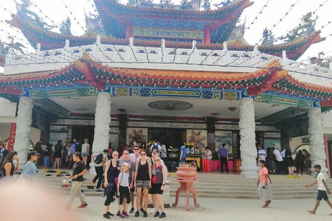Small-Group Kuala Lumpur Half-Day City Tour - Masjid Negara (National Mosque): a modern design stop with real etiquette