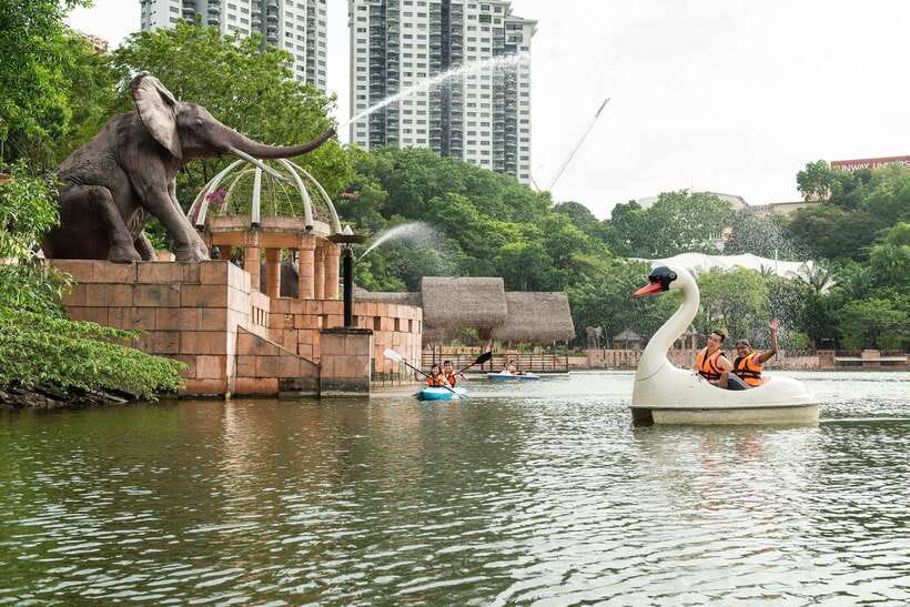Sunway Lagoon Theme Park with Round-Trip Transfer - The 8-hour park window: how to split your energy across five parks