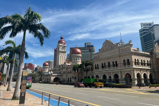 Ten Wonders Of Kuala Lumpur Shared Tour - Batu Caves: your first big wow, with real time to walk