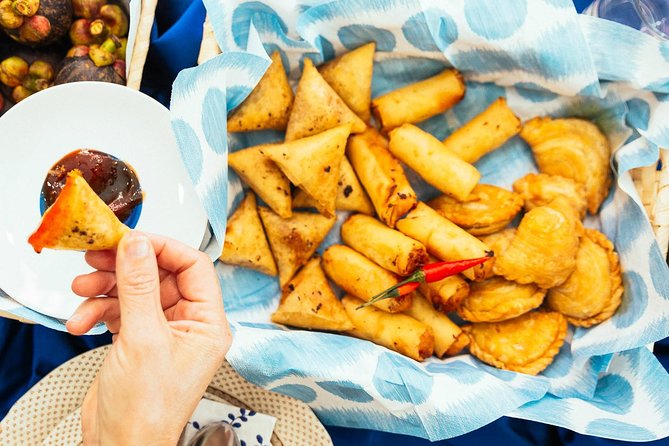 The 10 Tastings of Kuala Lumpur With Locals: Private Street Food Tour - KL Street Food, But With a Local’s Map in Your Pocket