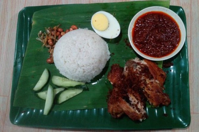 Yummy Yummy Street Food Tasting + Night City Tour(Private Guided) - Street food first, landmarks second, and you don’t waste time