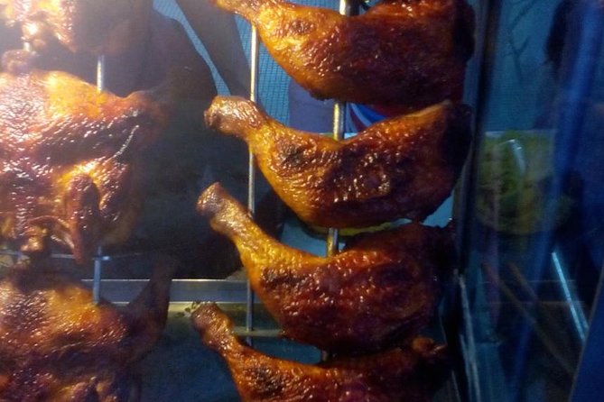 Yummy Yummy Street Food Tasting + Night City Tour(Private Guided) - Your 6:00 pm plan: tastings plus five landmark stops